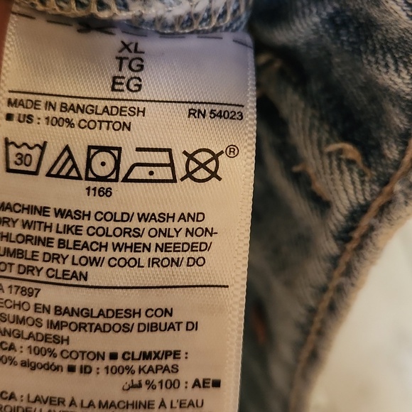 Upcycled Old Navy Light Wash Distressed Denim Jacket with Patch Detail XL - Picture 3 of 8